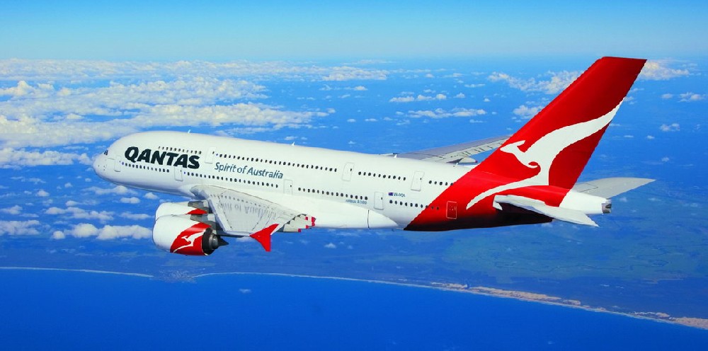 澳航一客机飞行途中驾驶舱冒烟 紧急返航