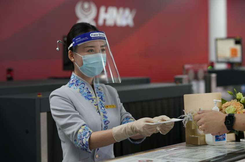 海航航空集团五一假期国内日均客运航班量同比增长294%