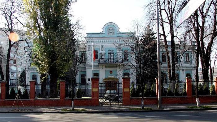 中使馆要求所有在乌中国公民立即完成备案登记