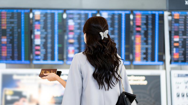 暑期游热度未减，国庆游已升温：国际机票涨幅近200%