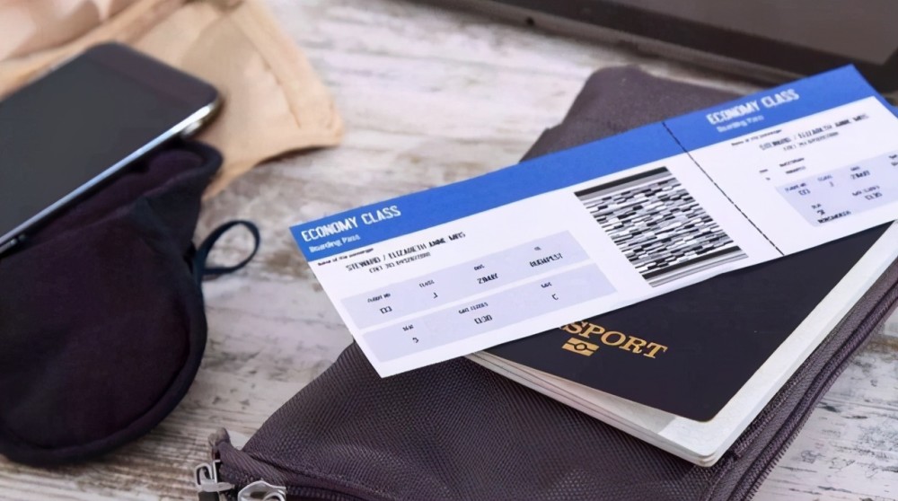 节后机酒价格跳水 部分热门航线机票仅300元左右 商家揽客老年团