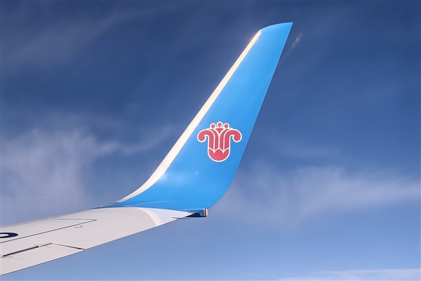 南航客服回应：机票显示“白菜价”为系统Bug 尚未接到退票退款通知