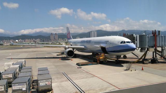 国台办：将积极做好两岸春节加班机各项准备，便利台胞返乡过年