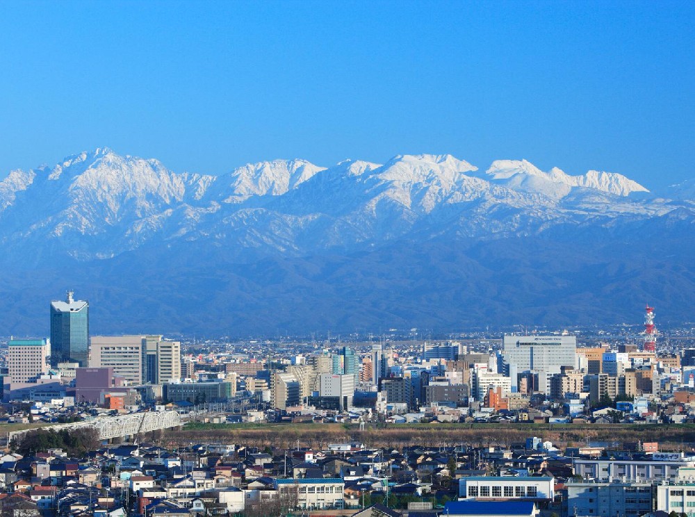 东航8月将恢复富山与上海的定期航班